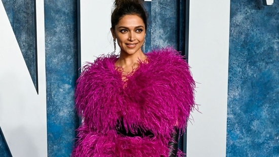 Oscars 2023: Deepika Padukone's Vanity Fair after-party look in pink feather dress costs this (Photo by Twitter/TeamDeepikaMY_)