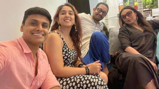 (L-R) Nupur Shikhare, Ira Khan, Aamir Khan, and Rani Mukerji met recently.