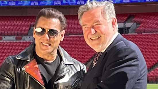 Salman Khan poses with UK MP Barry Gardiner in Wembley, London.