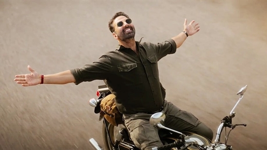 Sarfira OTT release: Akshay Kumar played the lead role in this film.