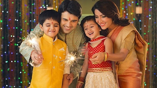 Diwali dangers for kids: Essential safety tips every parent needs to know to prevent burns, allergies and more (File Photo)